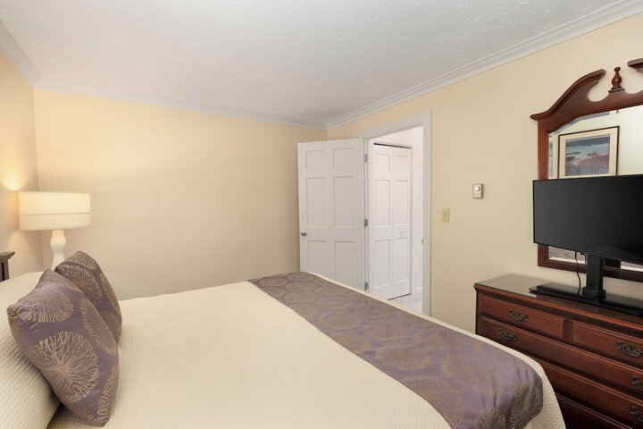 Room 16 of 176