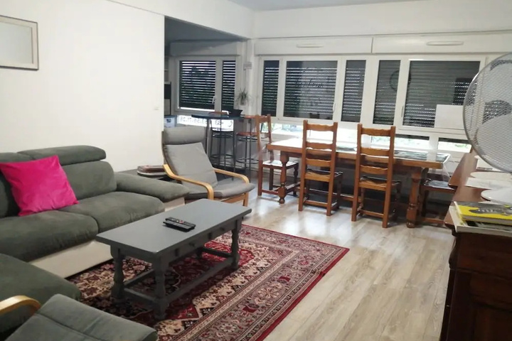 Room 12 of 22