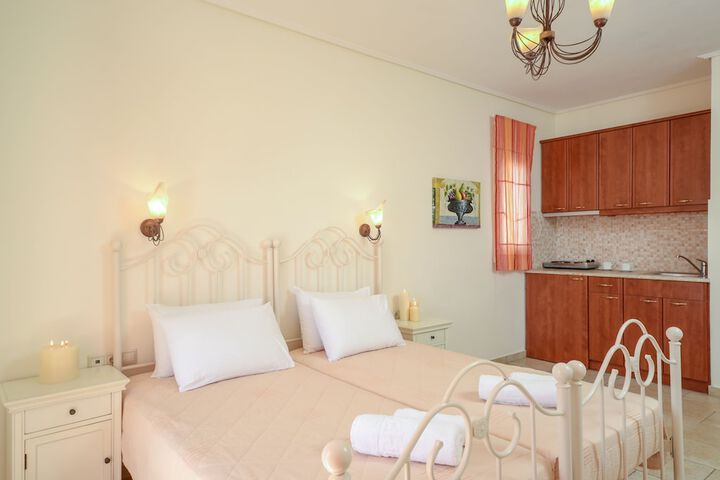 Room 2 of 109