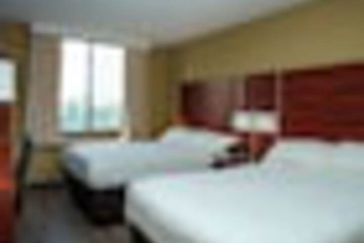 Room 32 of 60