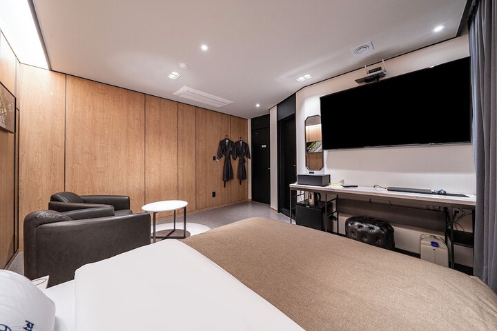 Room 20 of 74