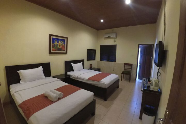 Room 12 of 39