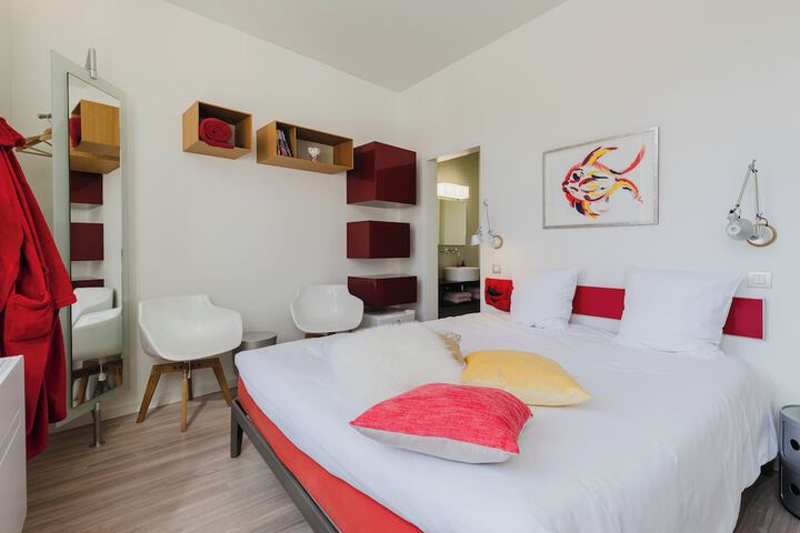 Room 5 of 25