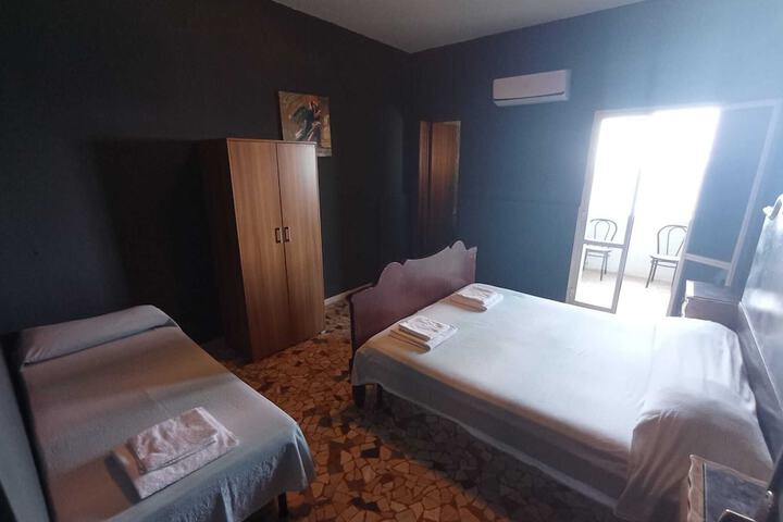 Room 15 of 51