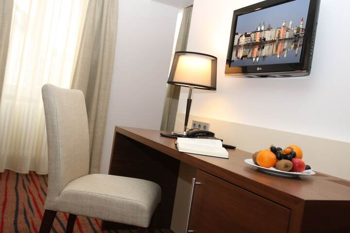 Room 14 of 59