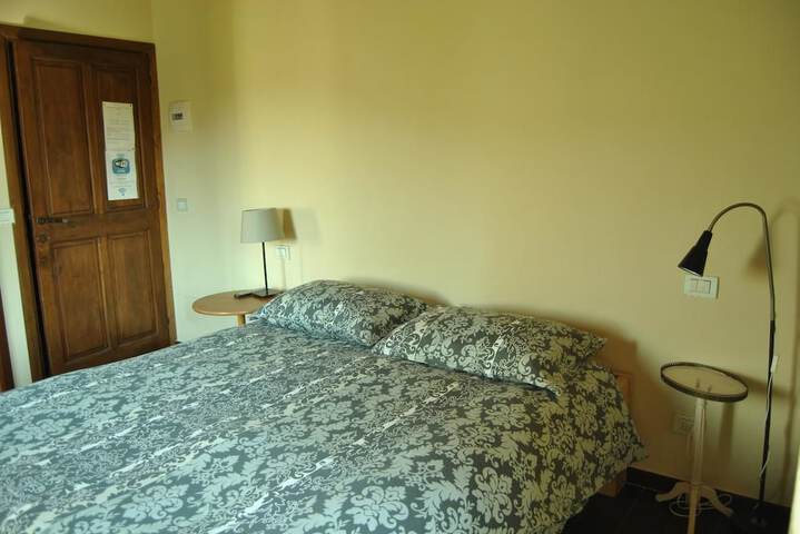 Room 6 of 38