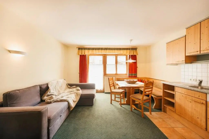 Room 3 of 14