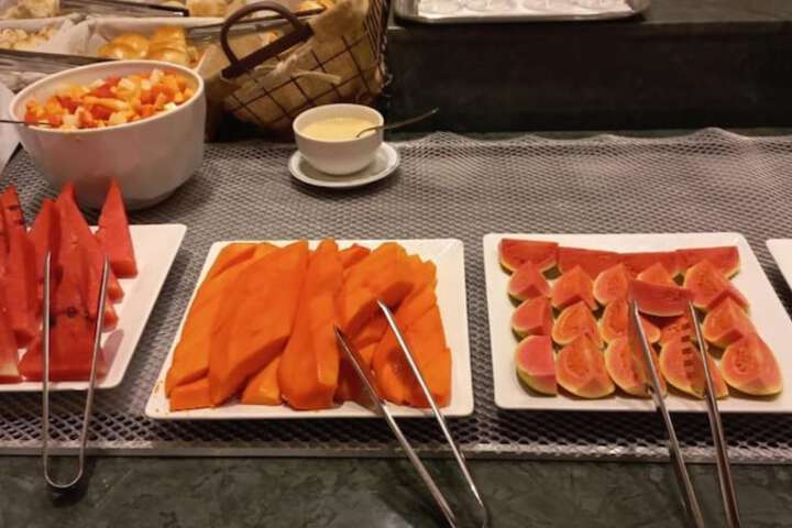 Dining 46 of 55