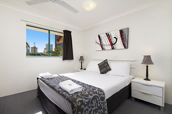Room 3 of 63