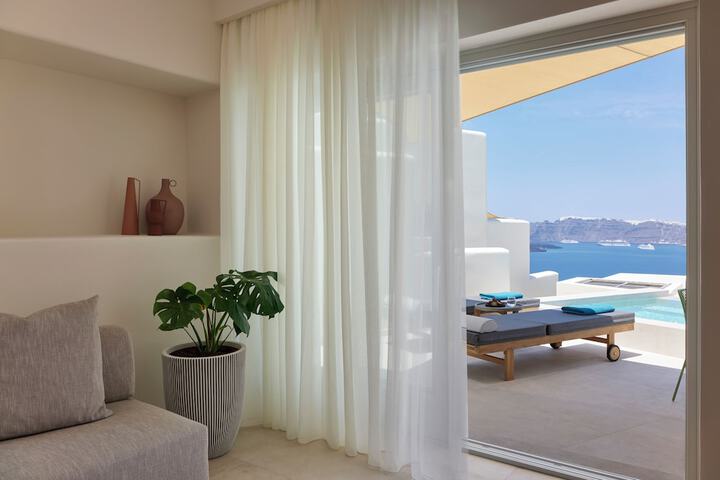 Room 21 of 61