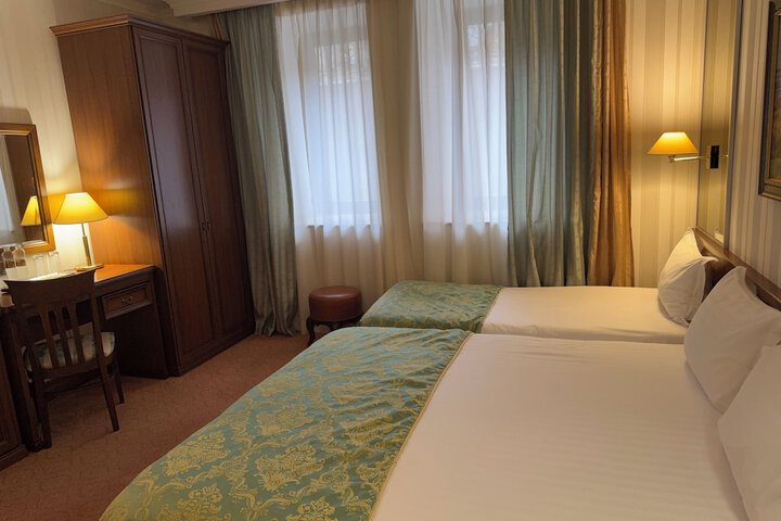Room 67 of 177