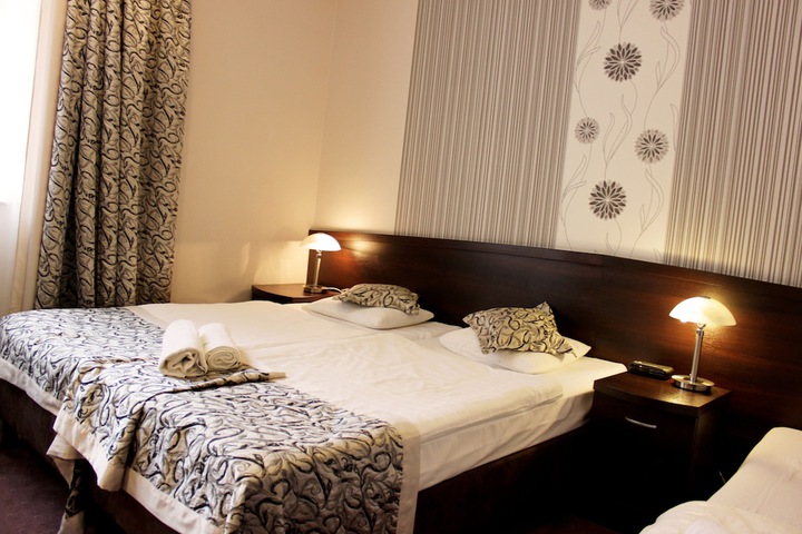Room 10 of 52