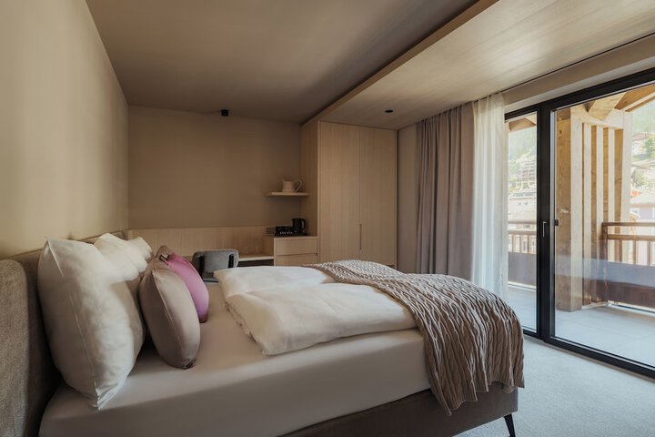 Room 4 of 88
