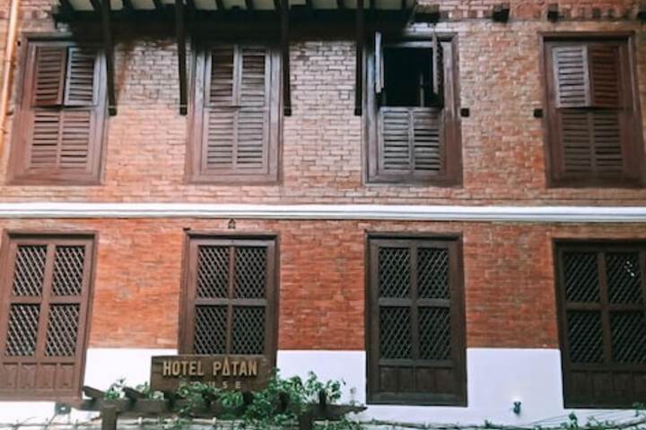 Hotel Exterior 52 of 52