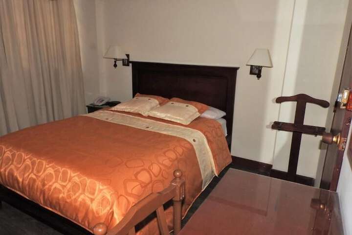 Room 11 of 22