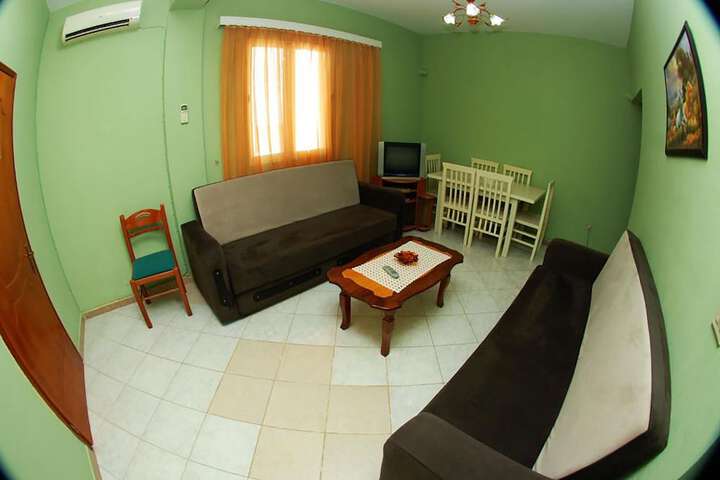 Room 17 of 120