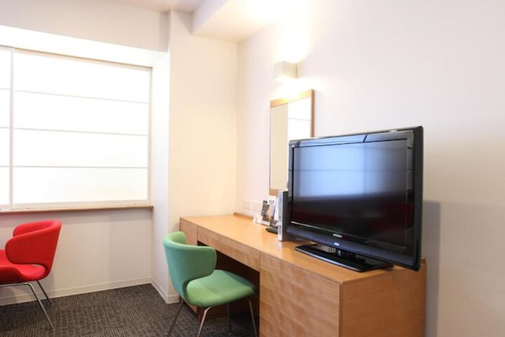 Room 9 of 46