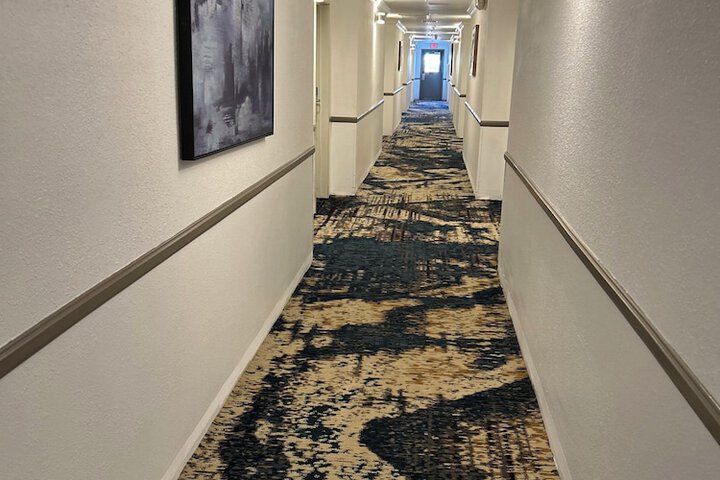 Handrails in hallways