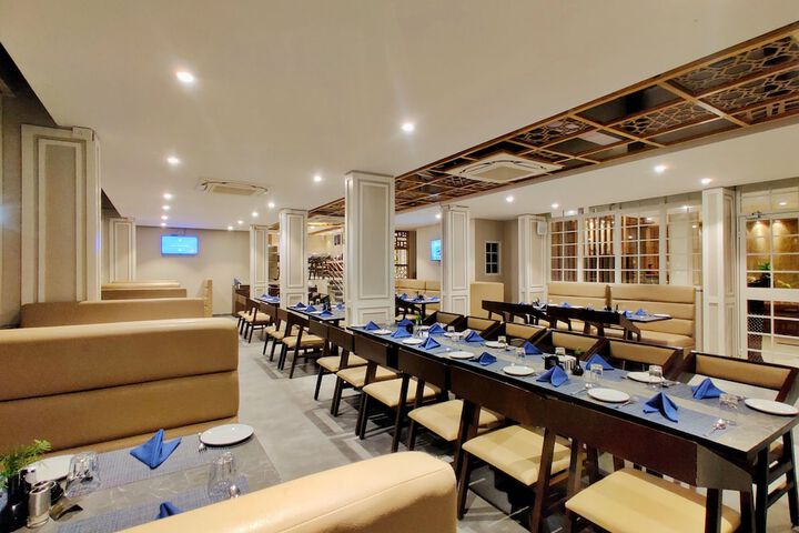 Dining 87 of 93