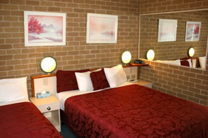 Room 5 of 35