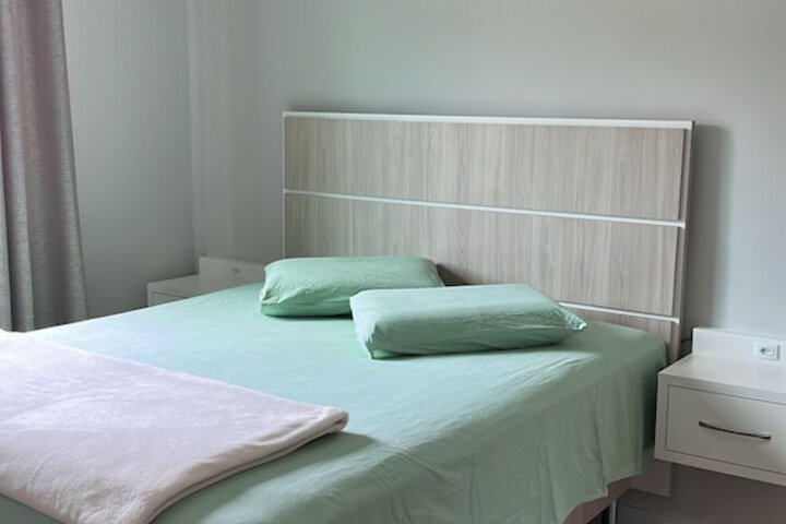 Room 13 of 22