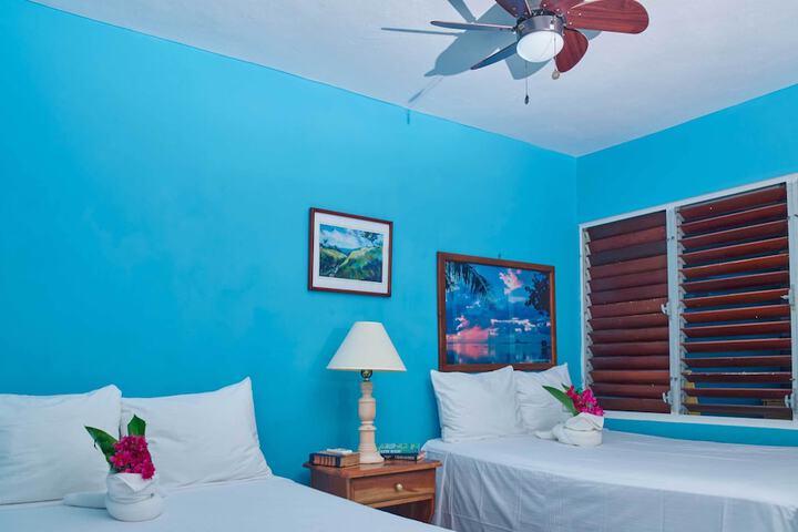 Room 4 of 75
