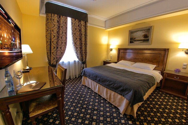 Room 26 of 92