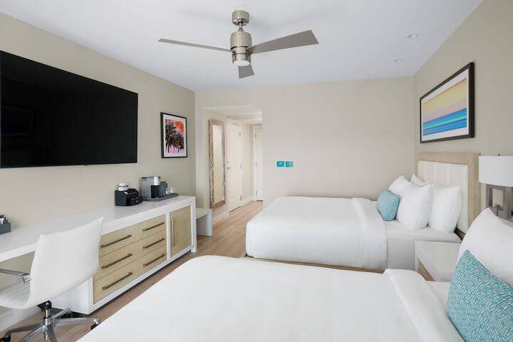 2 Queen Hearing Accessible Room (8 of 9)