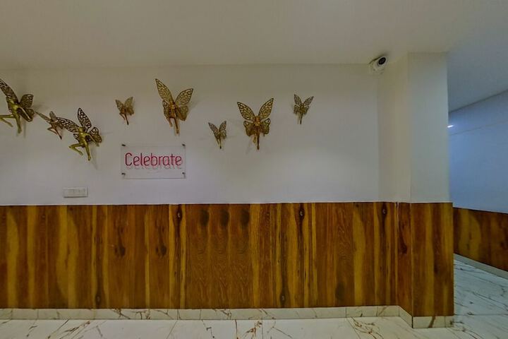 Ballroom/Hall 51 of 63