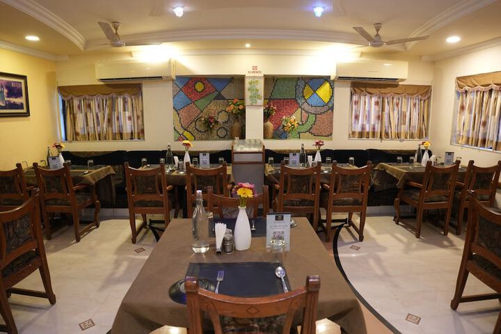 Dining 102 of 132