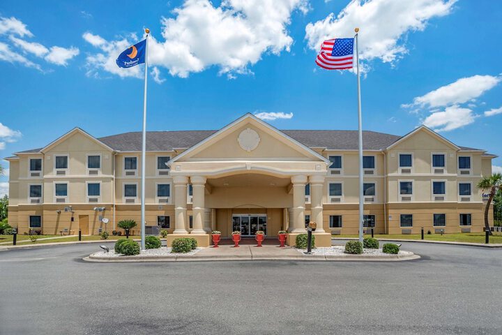 Hotel 53 of 61