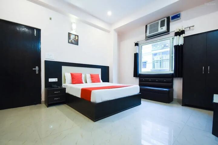 Room 3 of 10