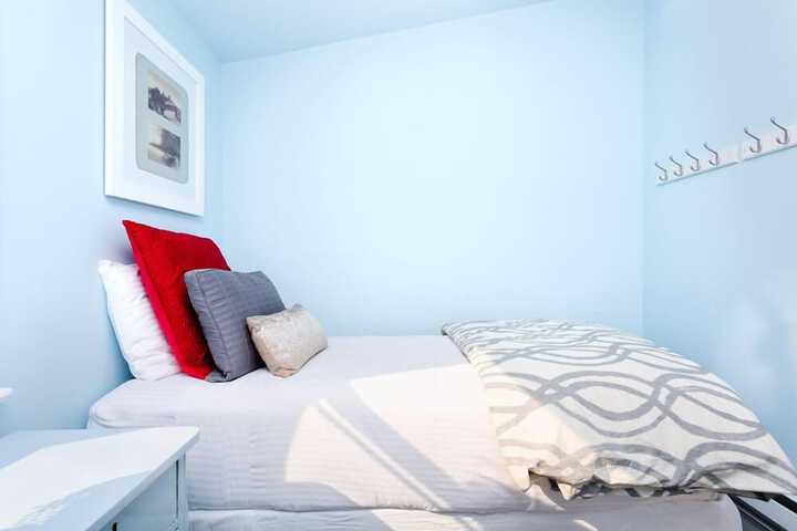 Room 590 of 671