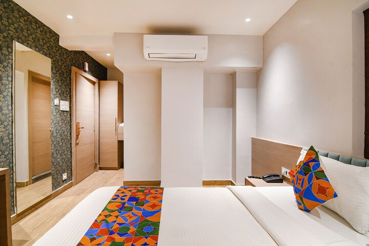 Room 21 of 36