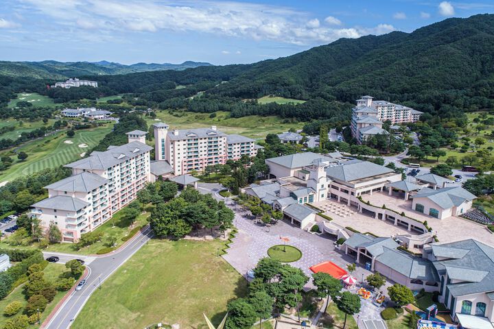 Photo of Oak Valley Valley Village