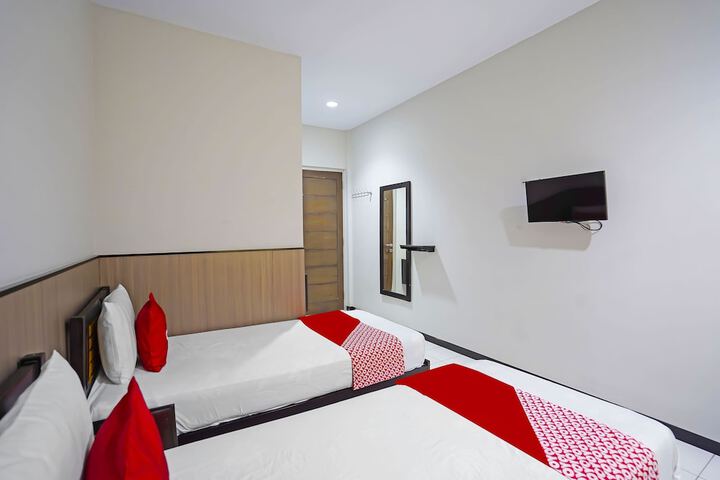 Room 17 of 25