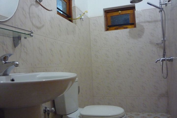 Room 20 of 66