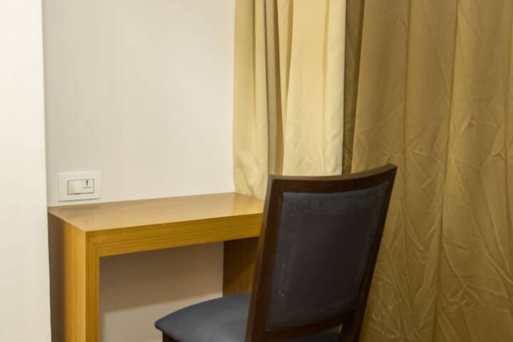 Room 12 of 17