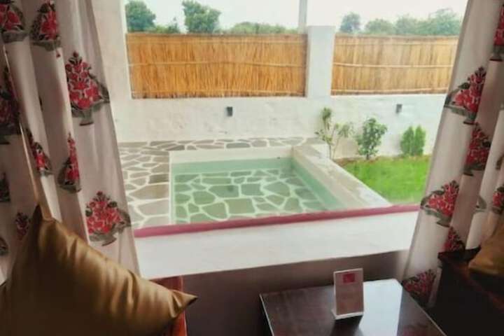 Pool 13 of 19