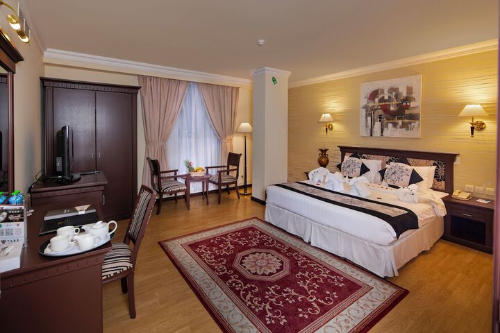 Room 28 of 47
