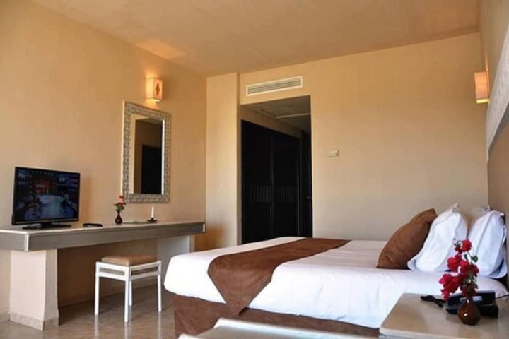 Room 5 of 27