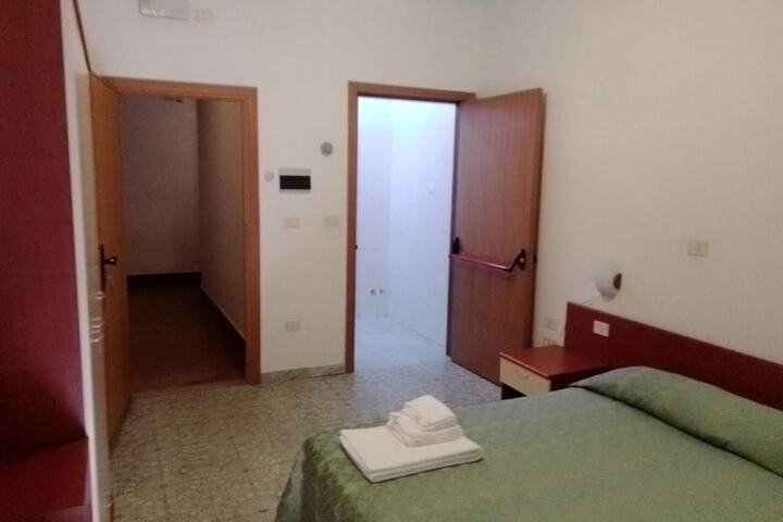 Room 26 of 67