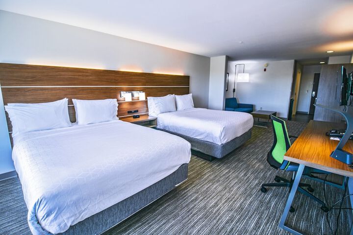 Room 6 of 42