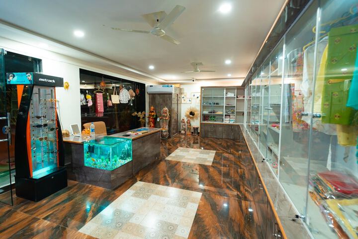 Gift Shop 60 of 82
