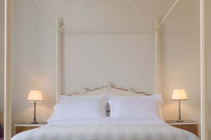 Room 49 of 181