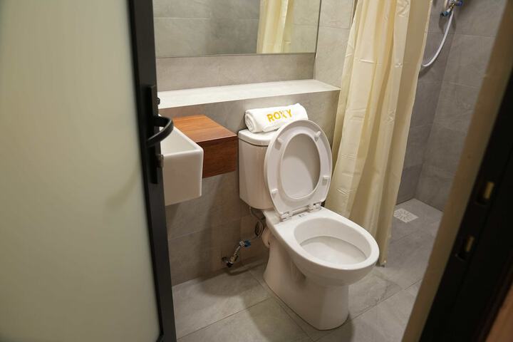 Room 16 of 17