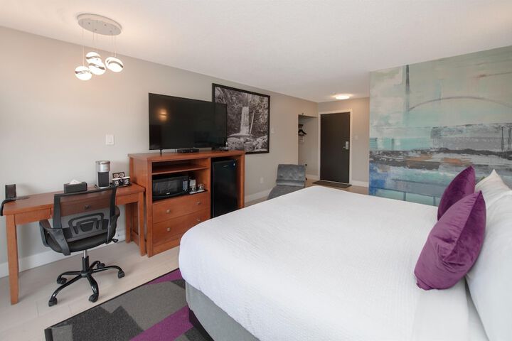 Room 7 of 28