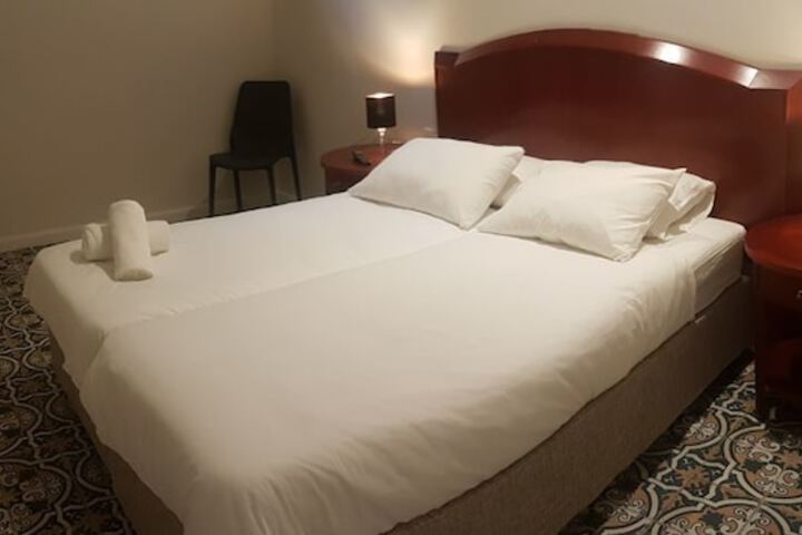 Room 18 of 31