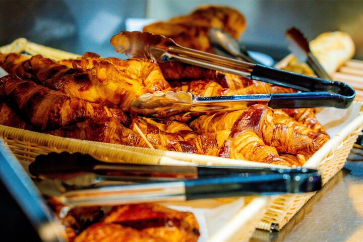 Breakfast/Coffee Service 25 of 45