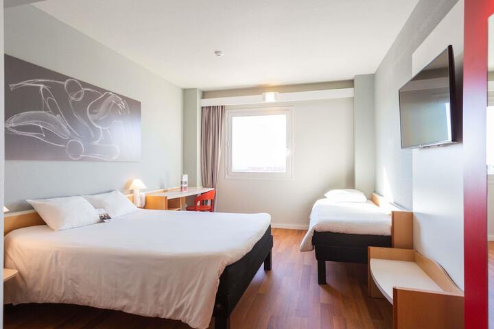 Room 20 of 80